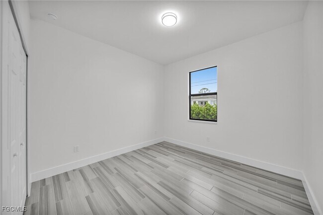 Building Photo - 2836 NW 5th Terrace