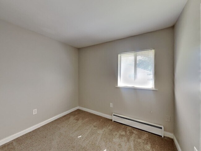 Building Photo - MOVE IN SPECIAL! 3 bed 1 bath in Greenwood!