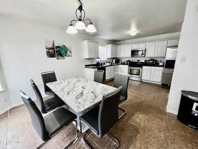 Building Photo - 12701 Francisco Paz Dr