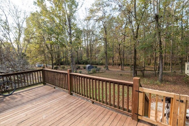 Building Photo - 1339 Sanders St