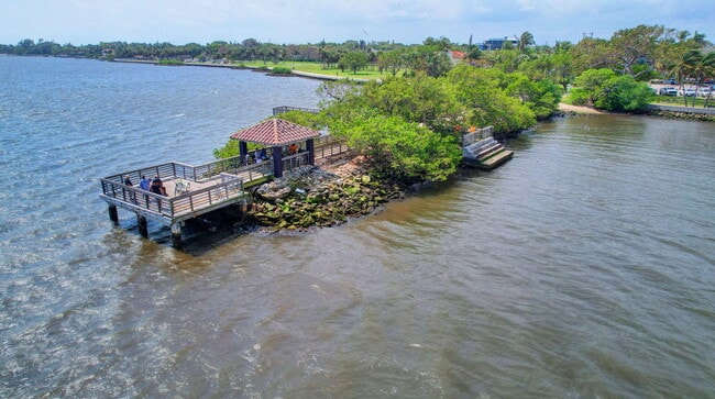 Building Photo - 310 S J St