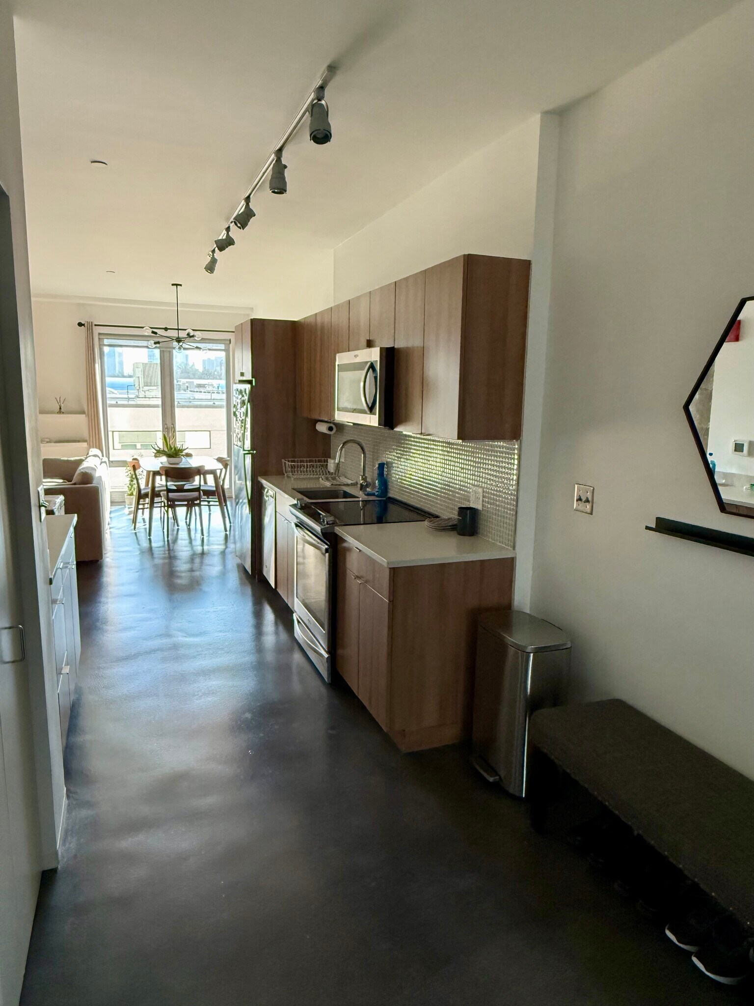 Building Photo - 9 Medford St