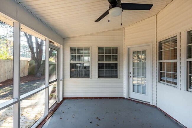 Building Photo - 1291 Chatfield St