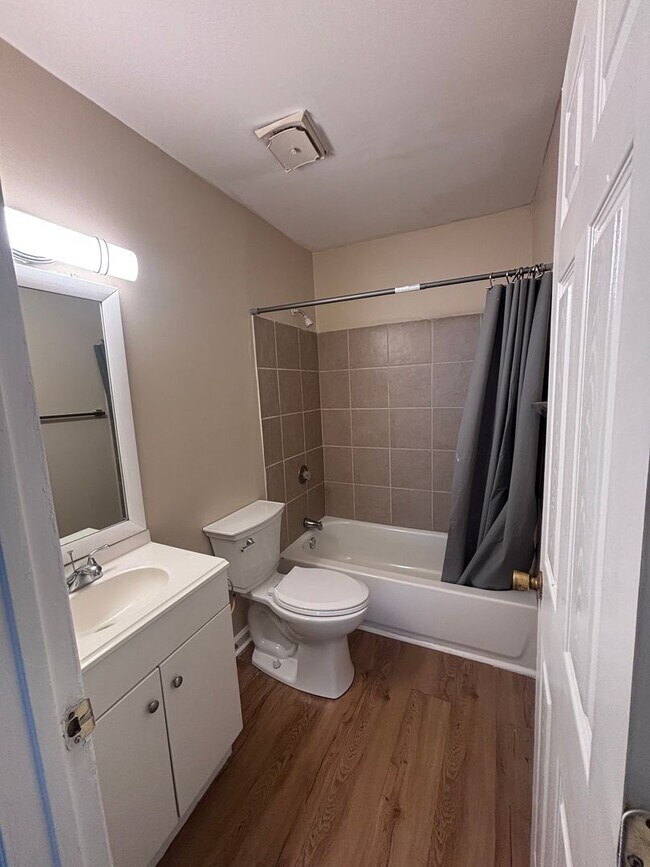 Building Photo - 419 Orchard Trace Ln