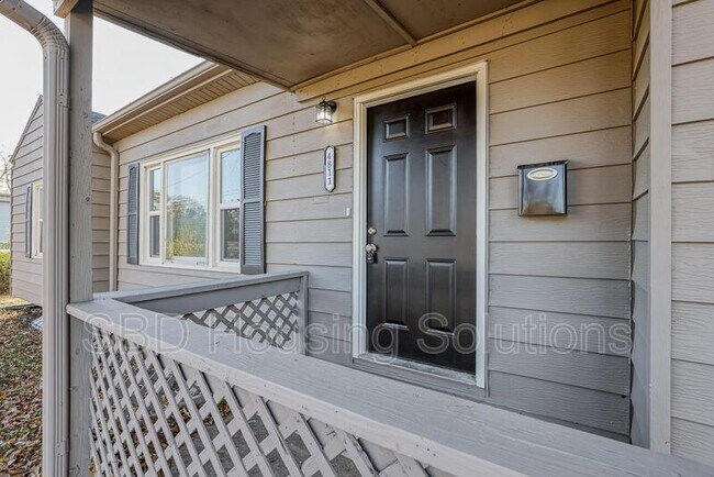 Primary Photo - 4811 Martha Truman Rd