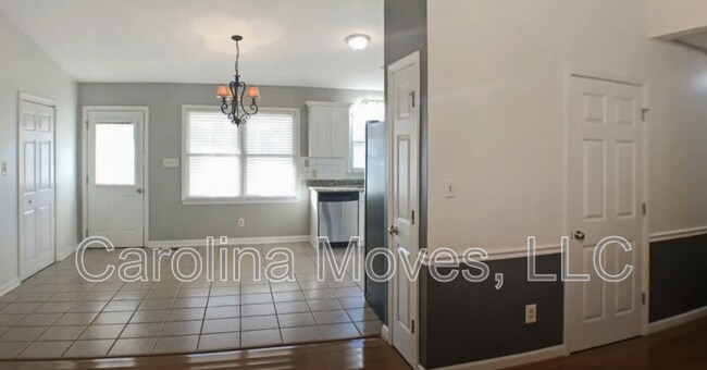 Building Photo - 313 Kilt Ct