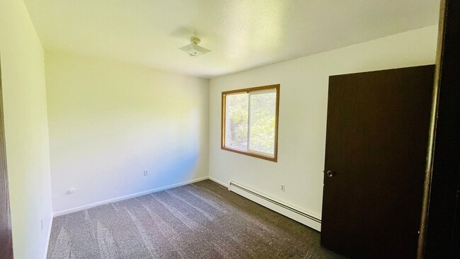 Building Photo - 1113 Larch St