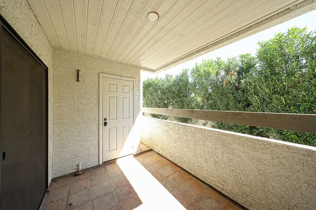 Building Photo - Great Downtown Scottsdale Location!