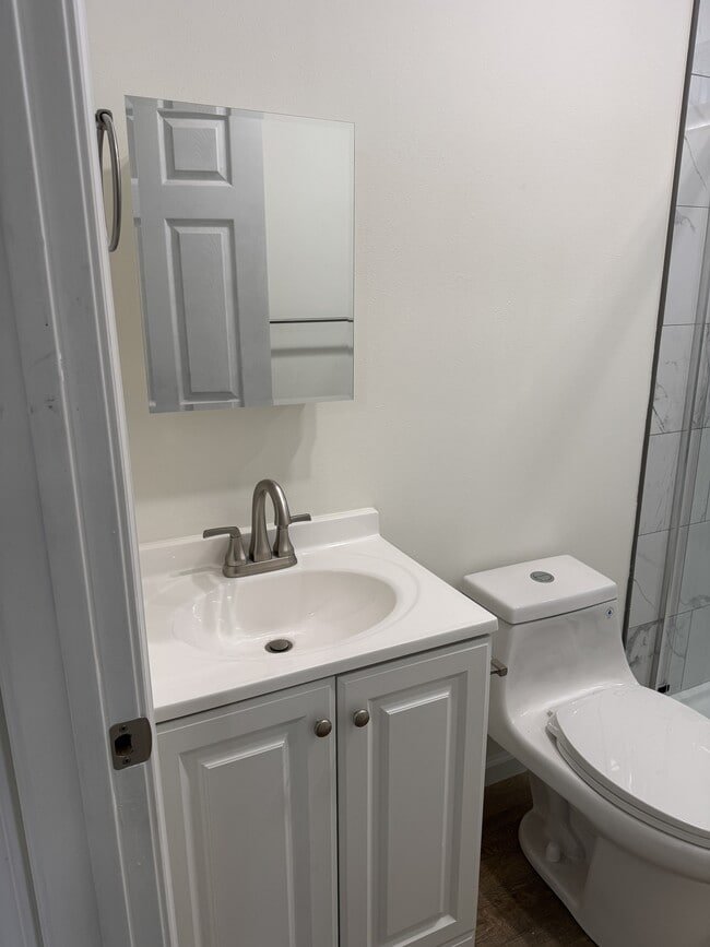 Building Photo - 3317 Catherine St