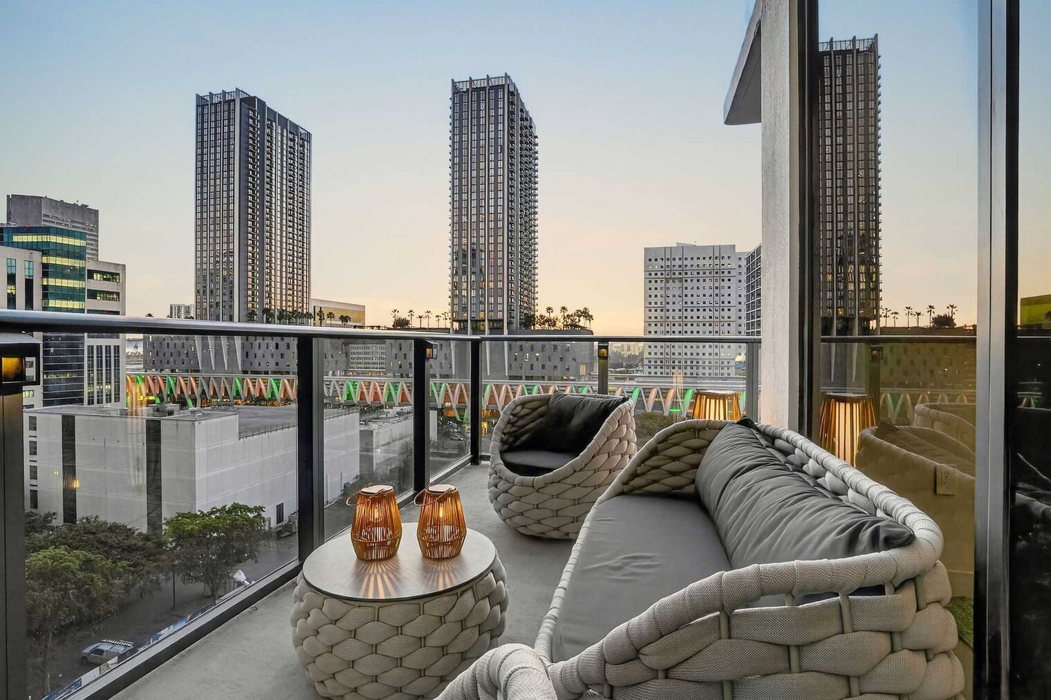 Building Photo - 11 NE 6th St