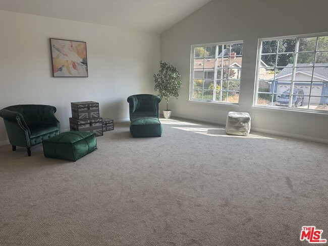 Building Photo - 26065 Redbluff Dr