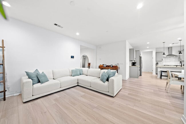 Building Photo - 29963 Blueridge Ct