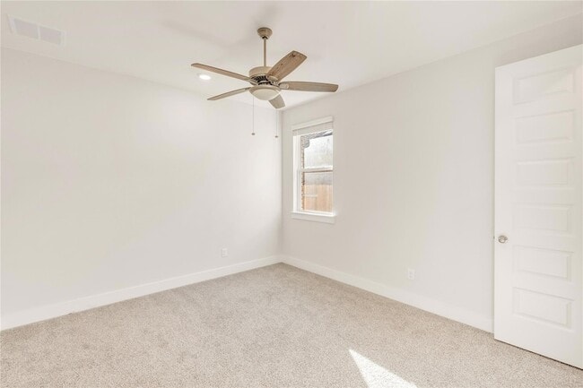 Building Photo - 2216 Bellisa Vis Dr