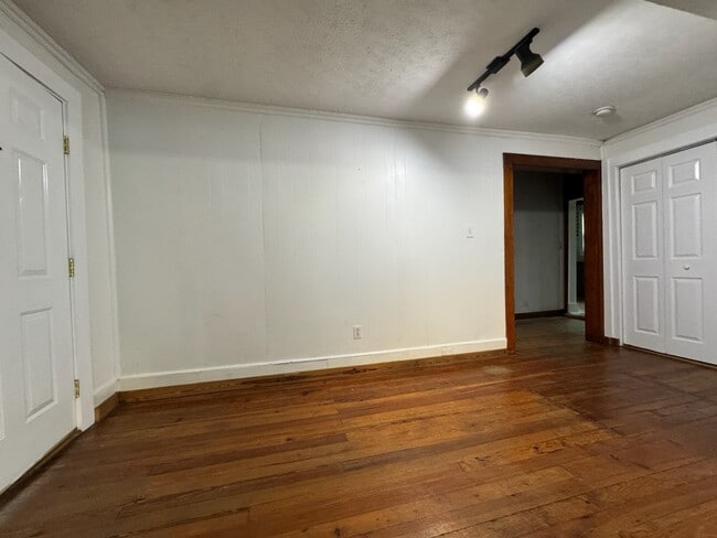 Building Photo - 617 Hiawassee Ave