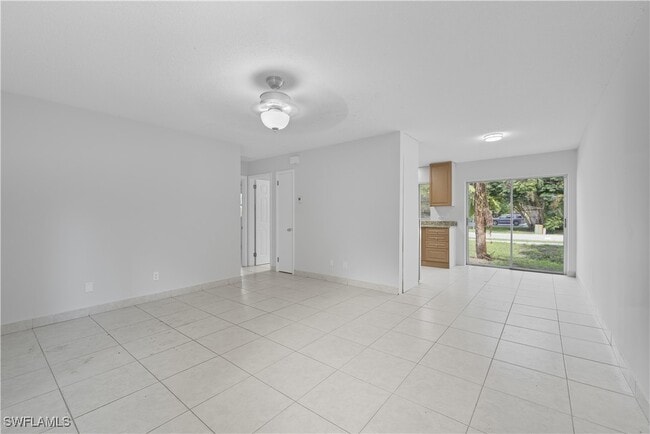 Building Photo - 1069 Highlands Dr