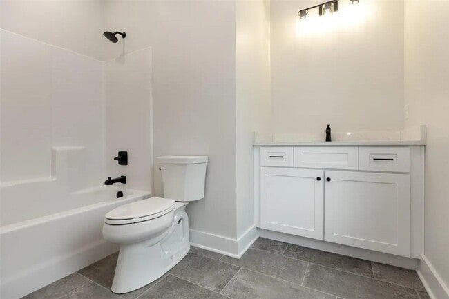 Building Photo - 633 Village Way