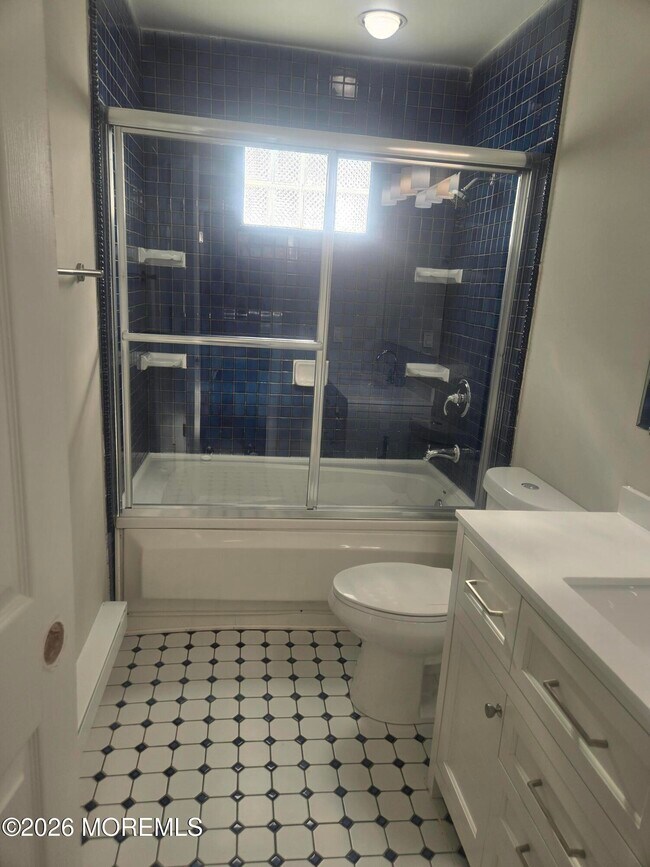 Building Photo - 361 Constitution Dr