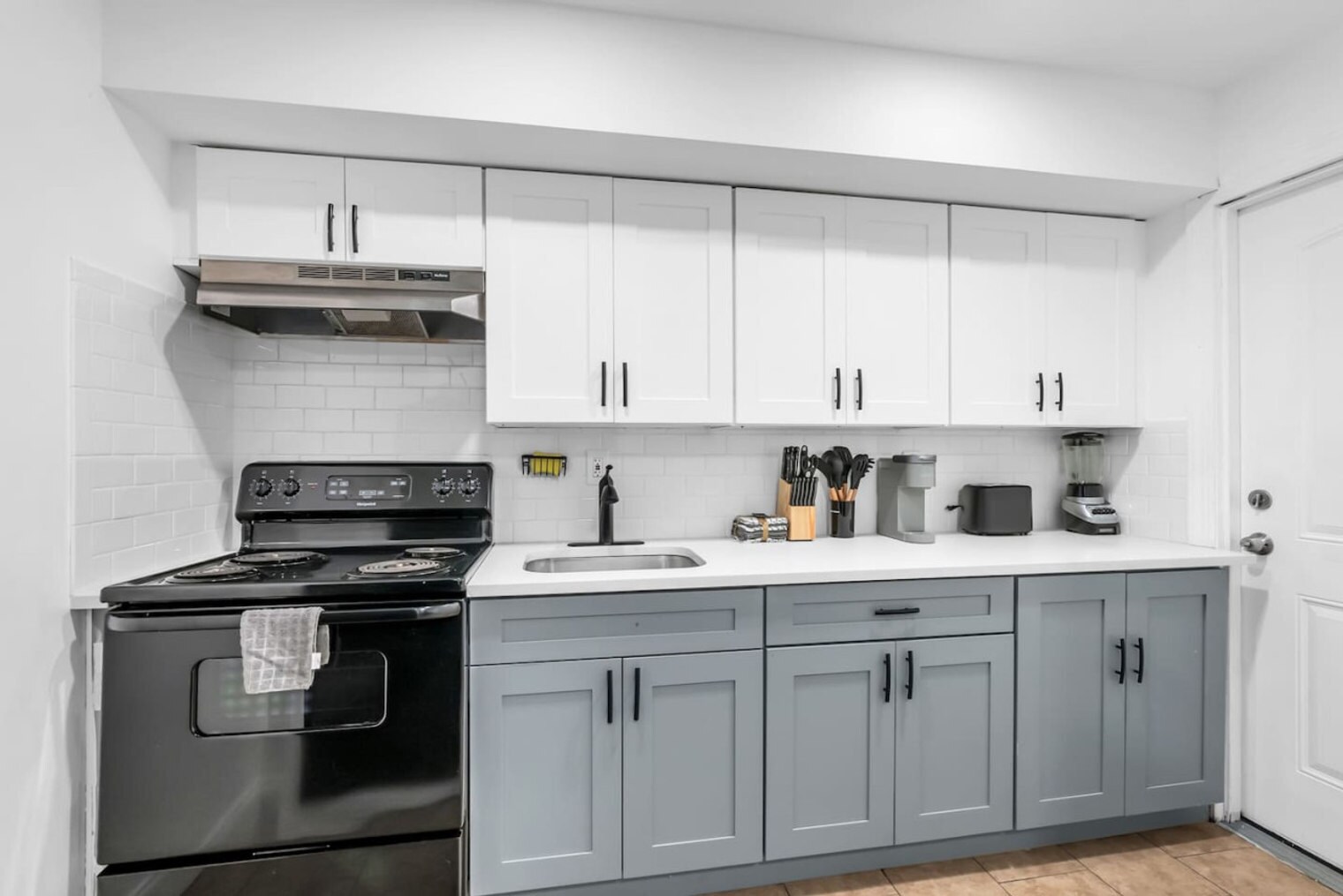 Building Photo - 24 Highland St