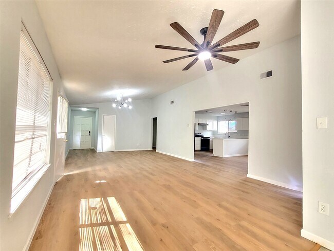 Building Photo - 11622 Old Telegraph Rd