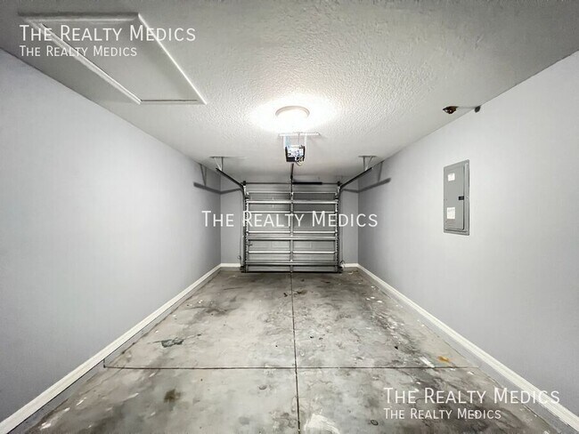 Building Photo - 2839 SW 165th Pl