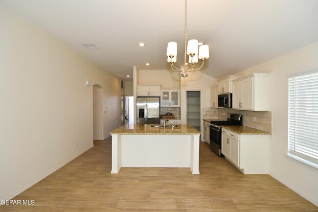 Building Photo - 1253 Indigo Sky St