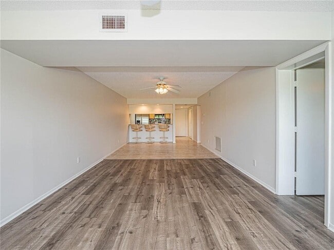 Building Photo - 28 Plantation Dr