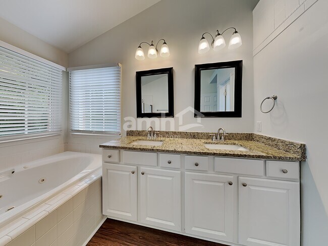 Building Photo - 2875 Gray Moss Dr