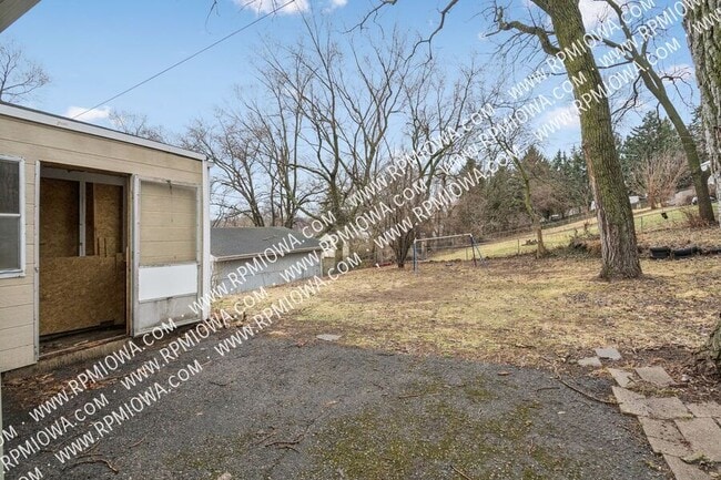 Building Photo - 1206 Amos Ave