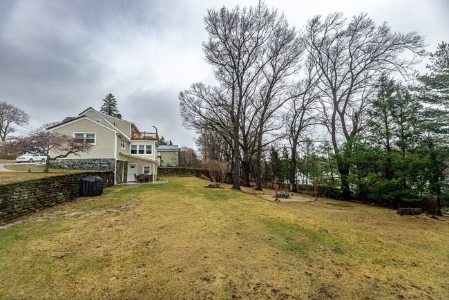 Building Photo - 32 Farmington St