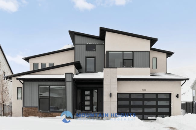 Building Photo - 5615 Valley View Rd