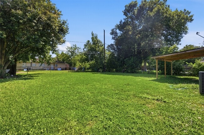 Building Photo - 5622 Woodgreen St