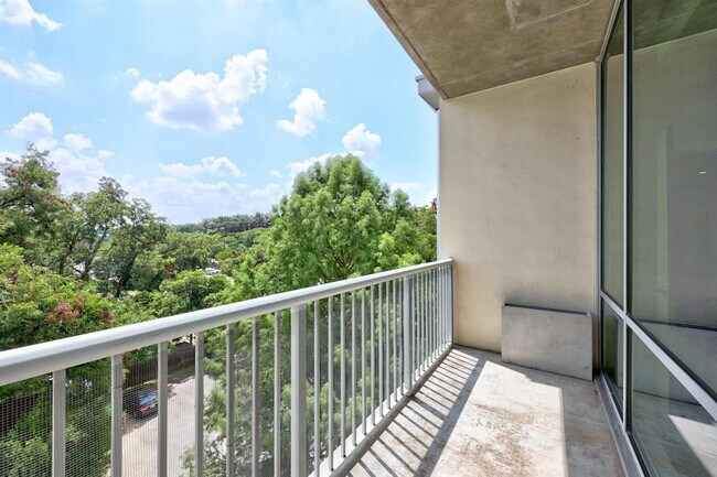 Building Photo - 1600 Barton Springs Rd