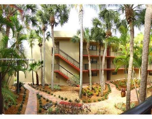 Building Photo - 10845 SW 112th Ave