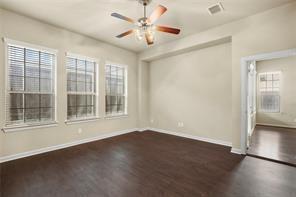Building Photo - 424 Chester Dr