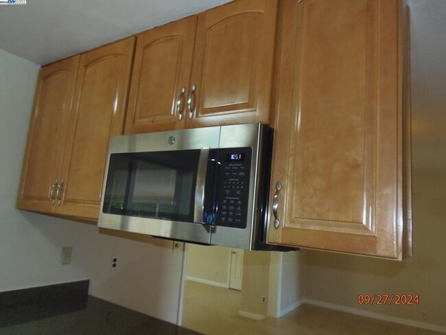 Building Photo - 8320 Davona Dr
