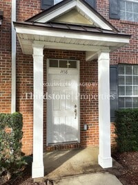 Building Photo - 1458 Landau Rd