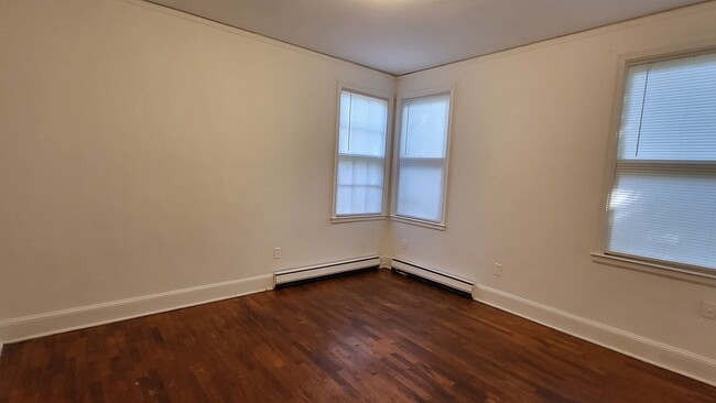 Building Photo - Two Bedroom Apt For Rent in Sumter SC with...