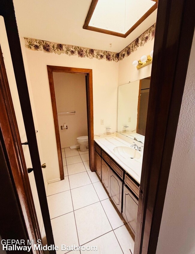 Building Photo - 10555 Kinross Ave