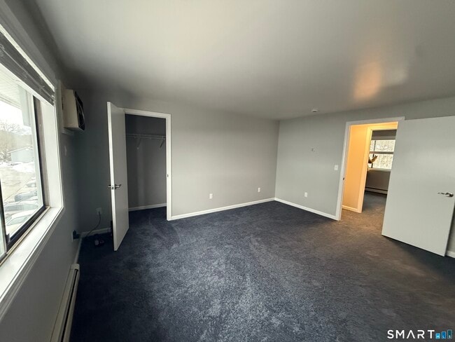 Building Photo - 292 Meridian St