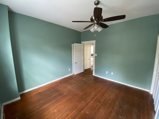 Building Photo - 5-7 East 33rd Street