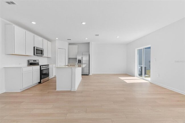 Building Photo - 6424 DOMIZIO Dr