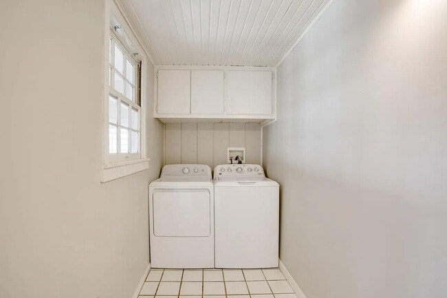 Building Photo - 2706 36th St