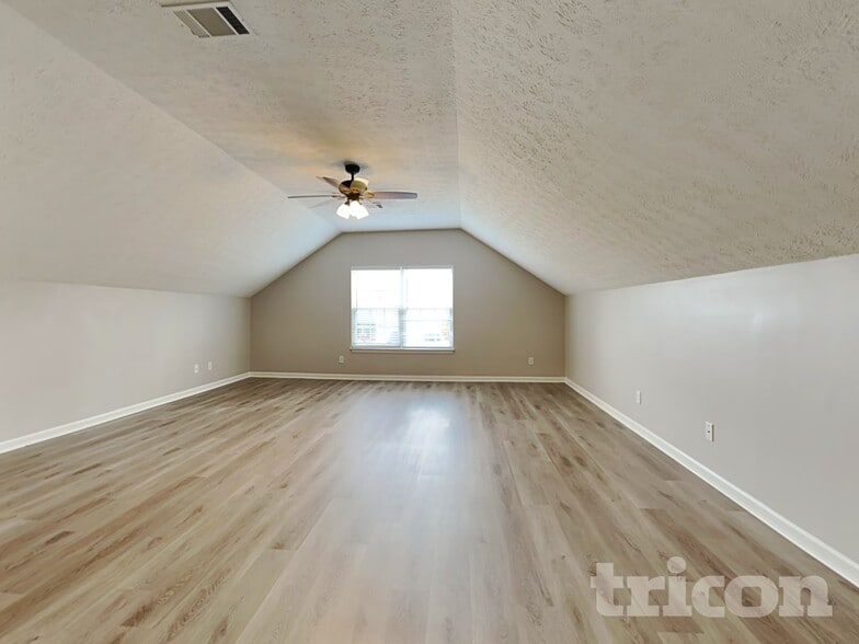 Building Photo - 1811 Packard Ct