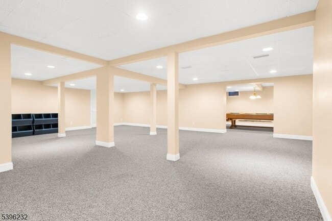 Building Photo - 21 Country Pl