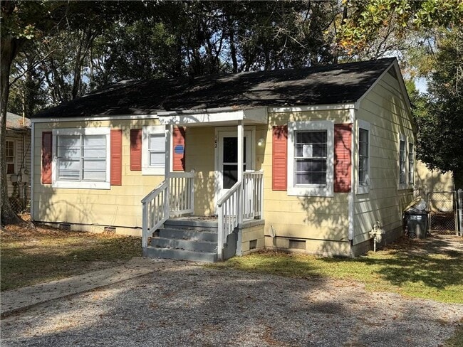 Building Photo - 102 9th Ave