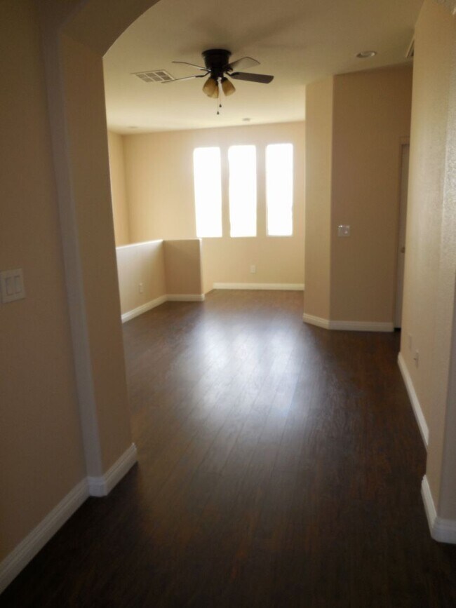Building Photo - Spacious House w/Tons of Storage,Tile & Wo...