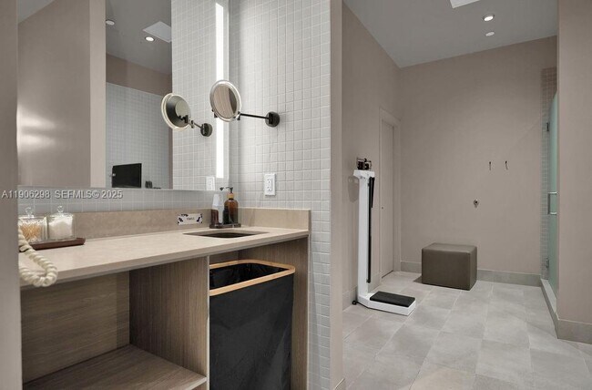 Building Photo - 159 NE 6th St