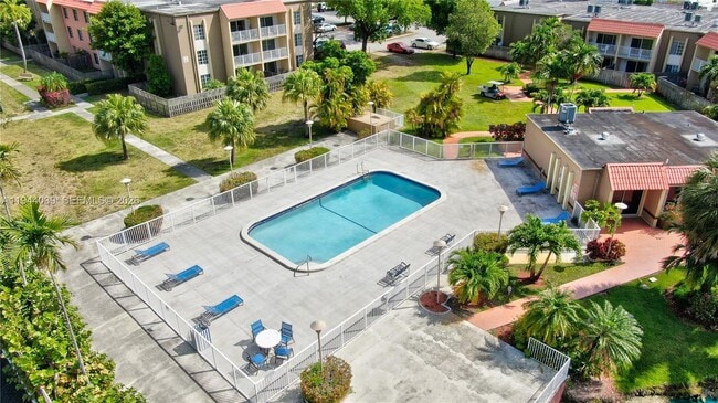 Building Photo - 5102 NW 79th Ave