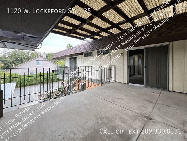 Building Photo - 1120 W Lockeford St