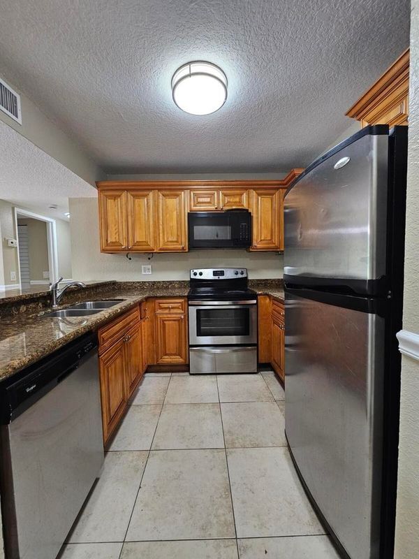Building Photo - 1541 Windorah Way